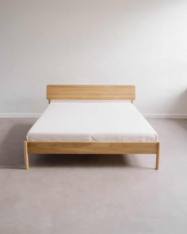 Dubová postel Lyde no.1