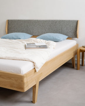 Dubová postel Emiko no.2