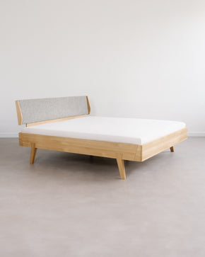 Dubová postel Emiko no.2