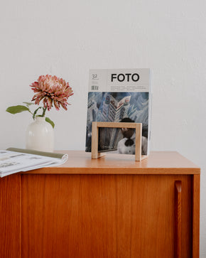 Dubový stojan na LP desky a magazíny