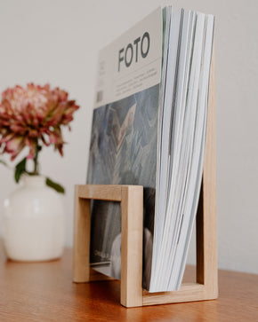 Dubový stojan na LP desky a magazíny