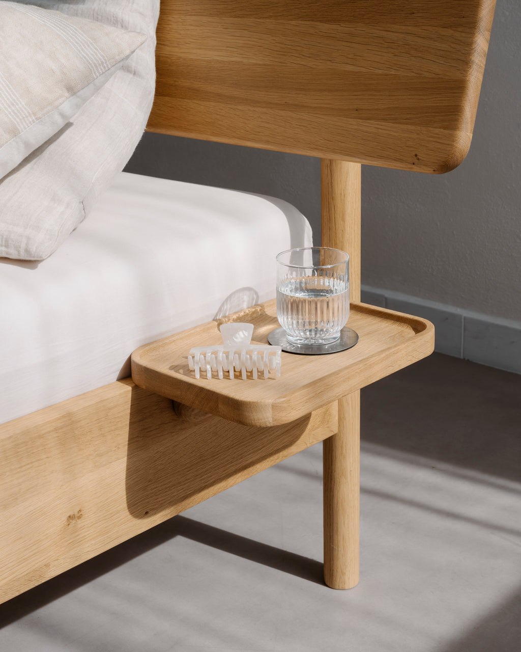 Dubový noční stolek Lyde no.2