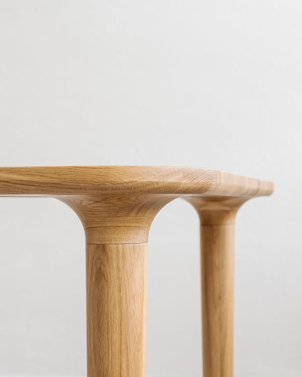 Dubový jídelní stůl Halm