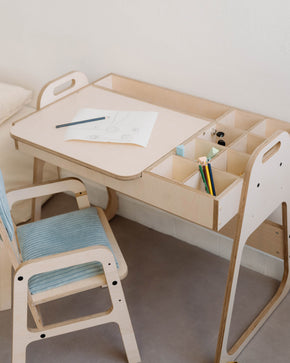 Kreativní rostoucí pracovní stůl Juno + Rostoucí židle Juno (fialová)