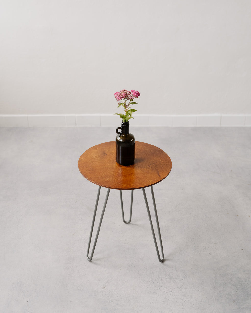 Odkládací stolky Jupiter no.1