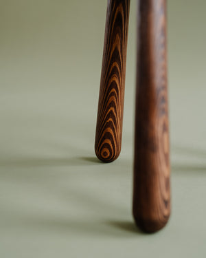 Borová stolička Milkin' Stool